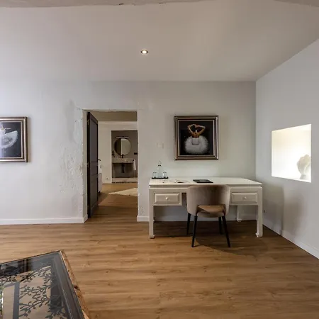 Ξενοδοχείο Chateau De Sanse 3*