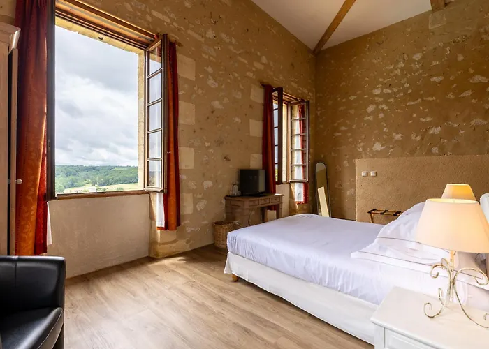 فندق Chateau De Sanse 3*